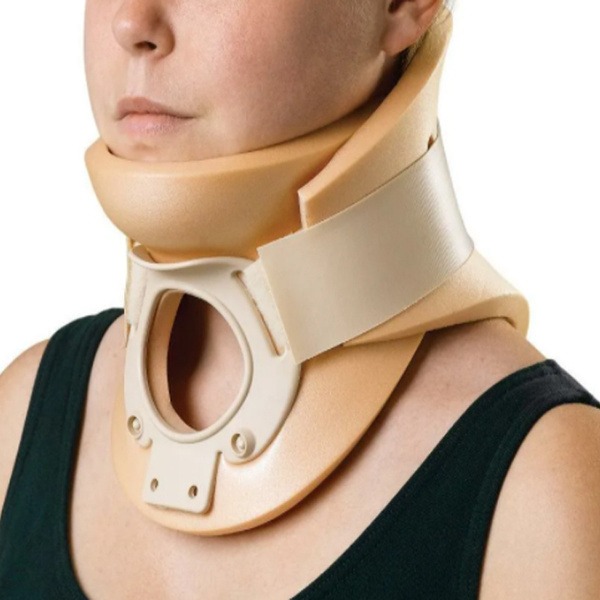 Fosta F9085 Cervical Collar Support, Size M, 5.7" Height