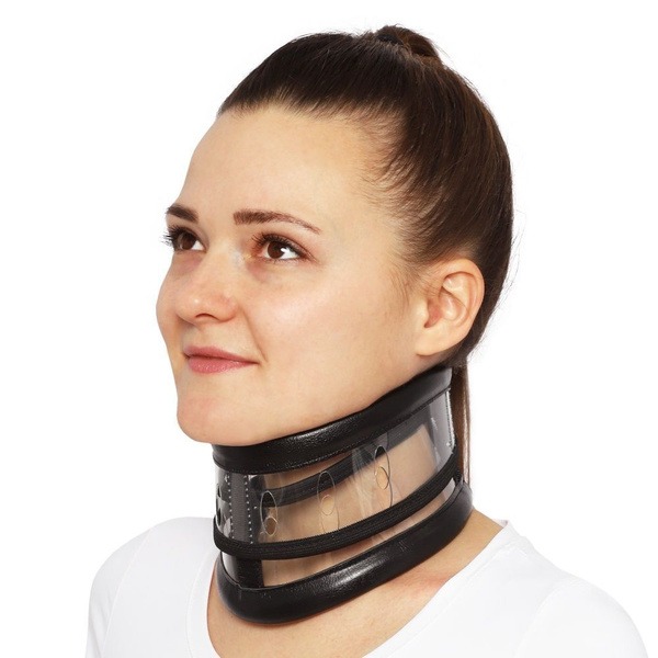 Krait F-330 #2 Adjustable Neck Brace (12.2"-13.8" Neck Circumference)