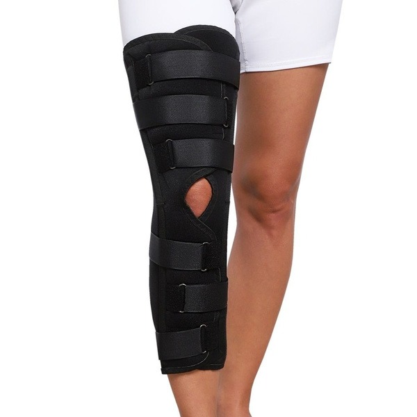 Knee Brace Instead of Cast