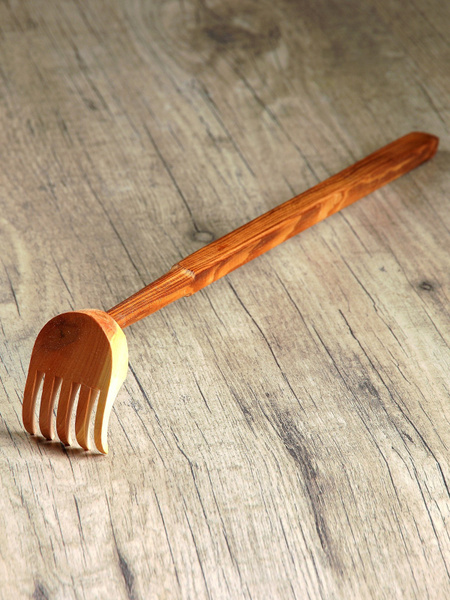 Wooden Back and Head Scratcher Massage Tool
