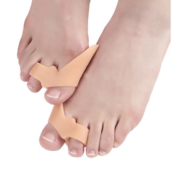 Silicone Toe Separator for Bunions: Hallux Valgus Correction
