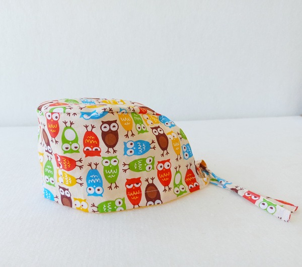 Double-Sided Medical Cap: Colorful Owls & Stars on Yellow