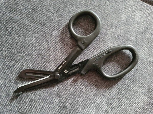 Tactical Paramedic Shears: Project Leaf