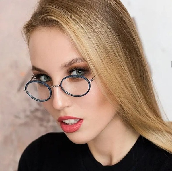 Computer Glasses: Eye Protection & Comfort