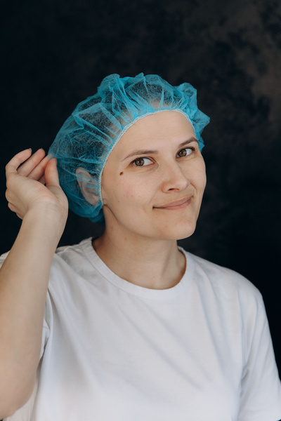 Disposable Bouffant Caps (100 Count), Light Blue