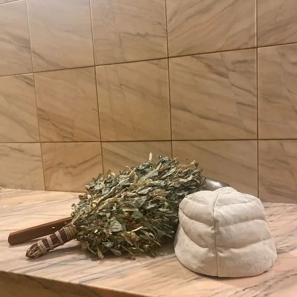 Therapeutic Fir-Filled Sauna Hat: Aromatic & Healing