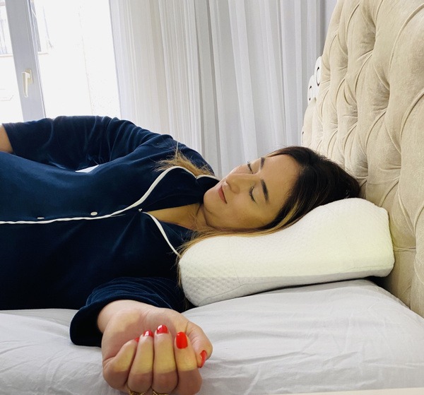 Anti-Wrinkle Viscose Pillow: Botox & Beauty Sleep Support