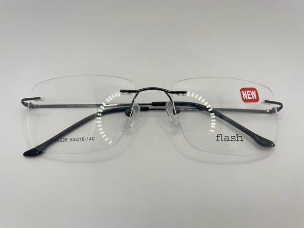 Flash 6228 Camera: Specs & Review