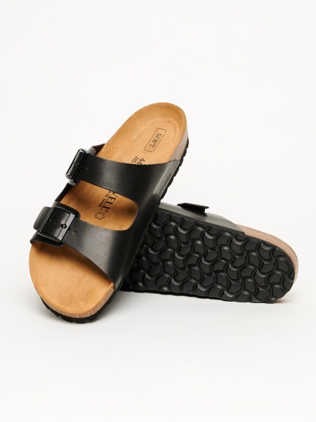FOOTWELL Orthopedic Shoes: Classic Black Leather Comfort
