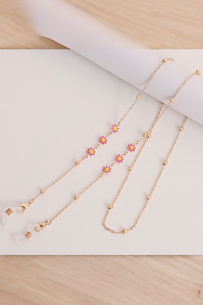 Stylish Eyeglass Chains for Women: Sunglasses Holders & Cord