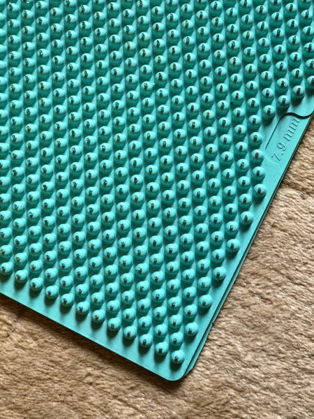 Kuznetsov Applicator with Metal Needles (Ivlár Modification) - 48x24cm, 7.9mm Spacing - Orthopaedic Mat