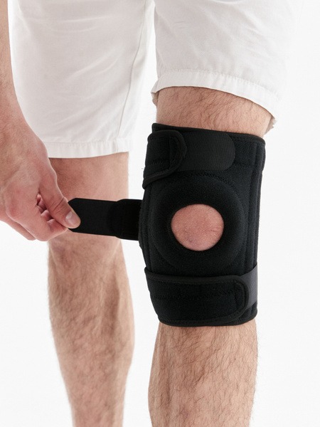 MEDKING Knee Brace: Orthopedic Support with Metal Stays for Pain Relief (S-M)