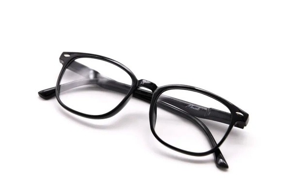 Ready-Made Reading Glasses with Plus Diopters