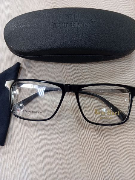 Tom Hart Eyeglass Frames
