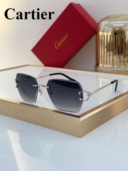Cartier CT0466S Butterfly Sunglasses: Unisex Frameless Design