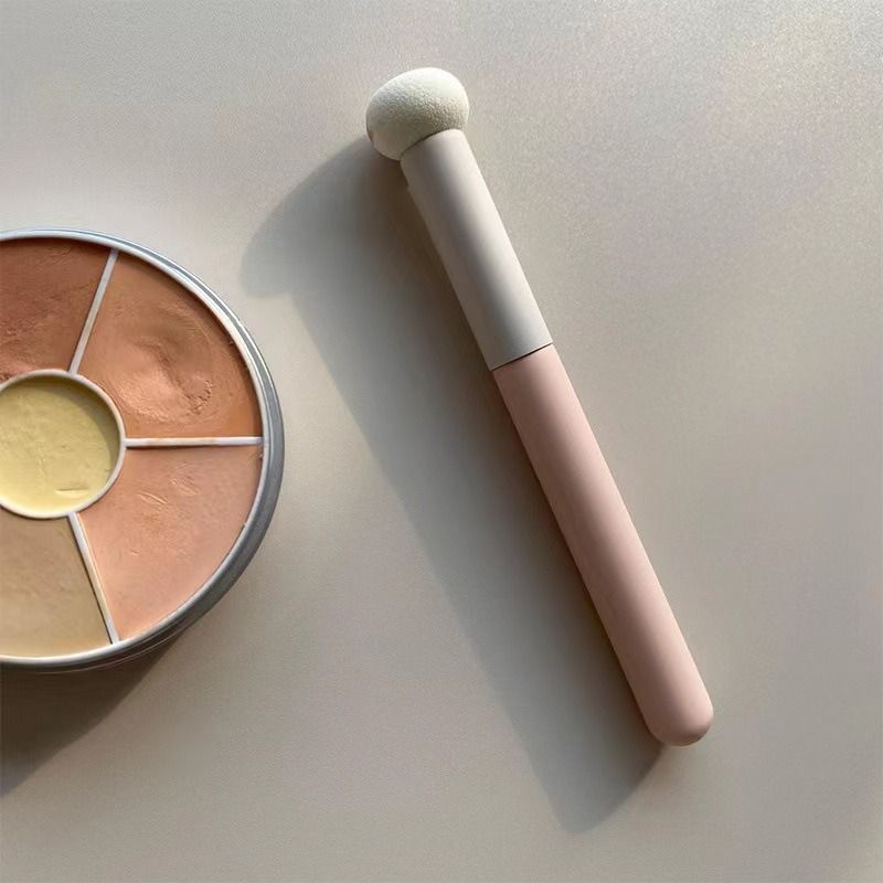 Light Pink Cosmetic Brush For Concealer And Powder