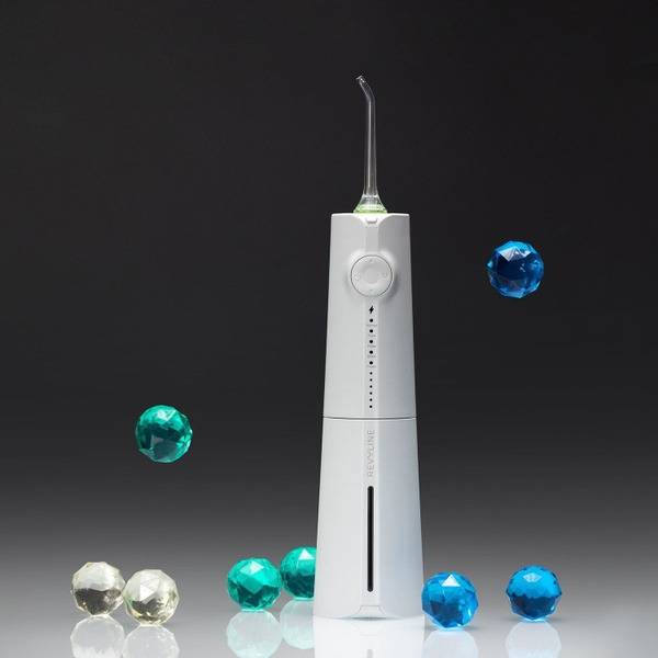 Revyline RL 610 Portable Oral Irrigator, White, 2 Nozzles