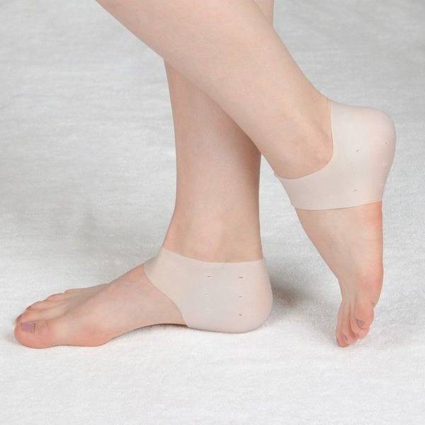 ONLITOP Silicone Moisturizing Perforated Pedicure Heel Pads, 10 x 9 cm, One Size, White