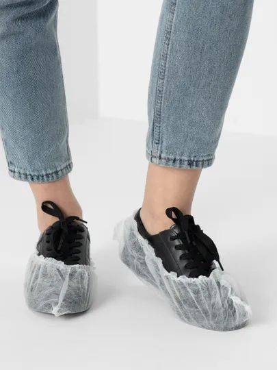 Disposable Medical Overshoes, Universal Size, White, 4000 Pieces (2000 Pairs)