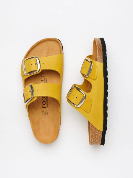 FOOTWELL Orthopedic Shoes for Women – Banana, Size 38 (Wide Fit 8)