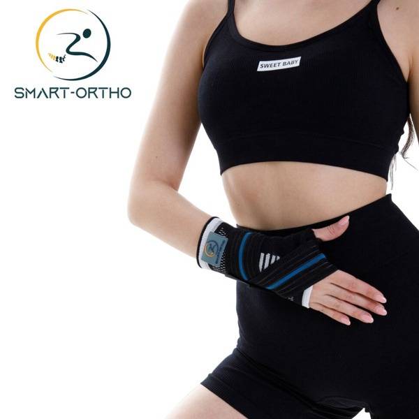 SMART-ORTHO Wrist Support Bandage with Magnetic Wrap