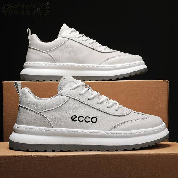 Ecco Sneakers