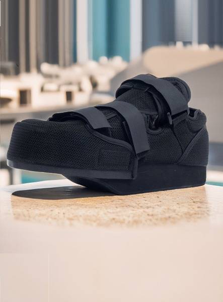 Baruka Walker Boot with Cover, Size M (Universal Fit)