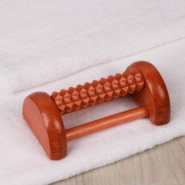 NOSOCHKI XOXOTOCHKI Wooden Spiked Roller Foot Massager, 15.4 x 8.6 x 5.5 cm