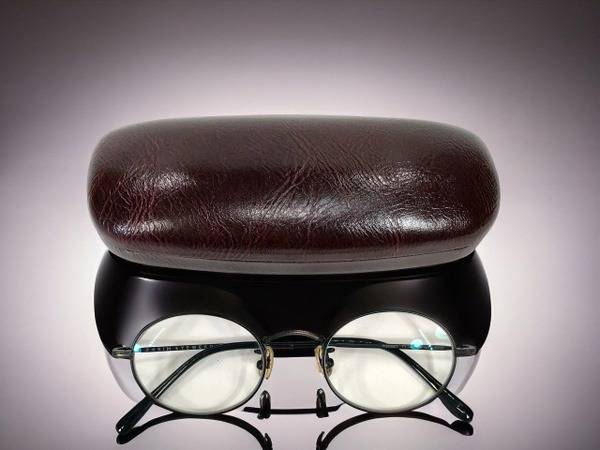 Parim Photochromic Sunglasses with Fast Polymer Lenses