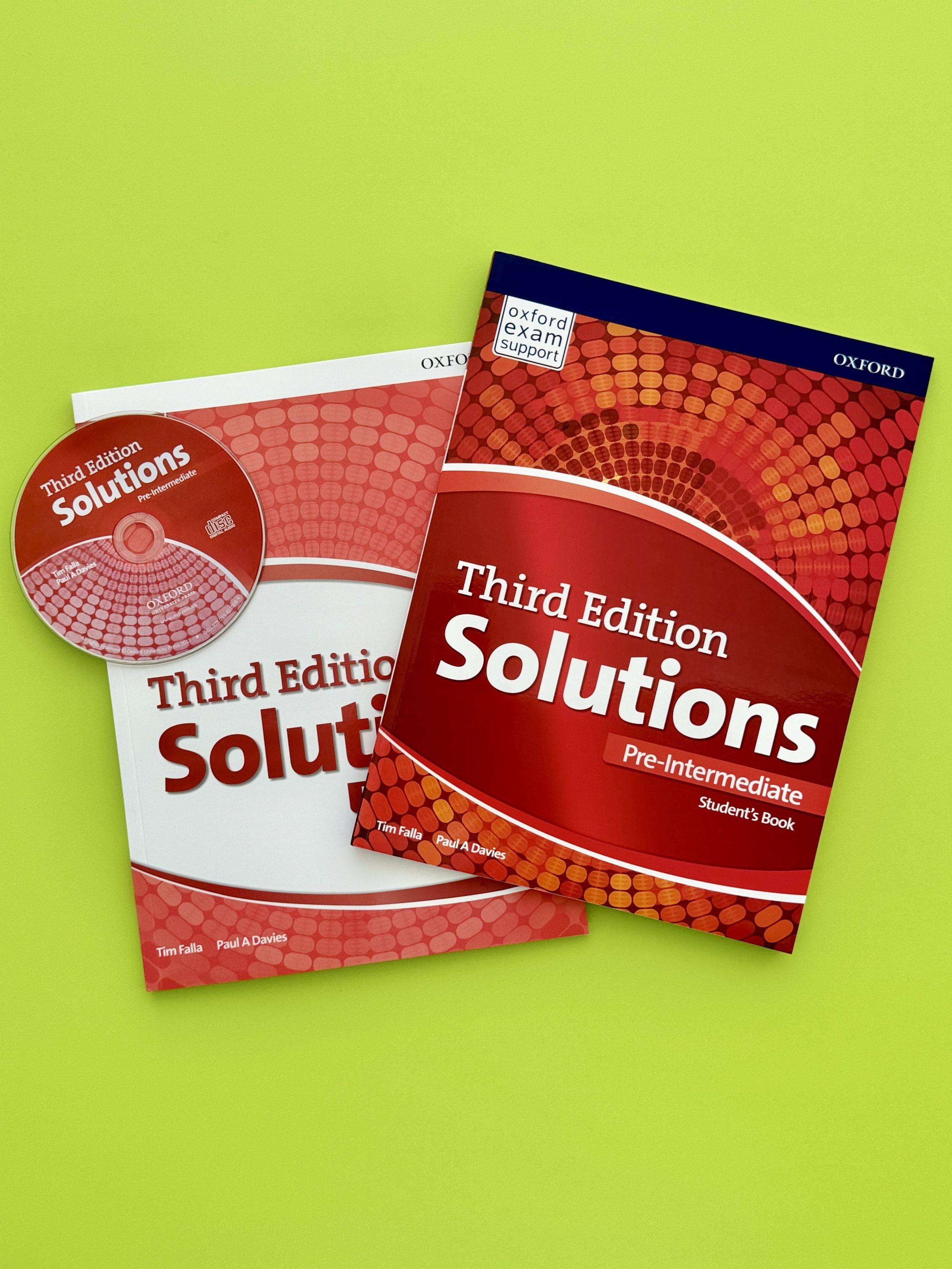 Комплект Solutions Pre-Intermediate (Third Edition): Student's Book and Workbook (Учебник и рабочая тетрадь, 2 книги) + CD-диск | Solutions Pre-Intermediate Set (Third Edition): Student's Book and Workbook + CD