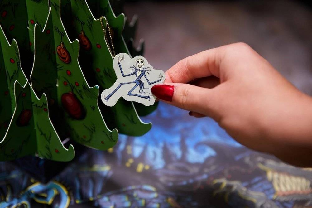 The Nightmare Before Christmas: Pop-Up Book and Advent Calendar фото книги 5