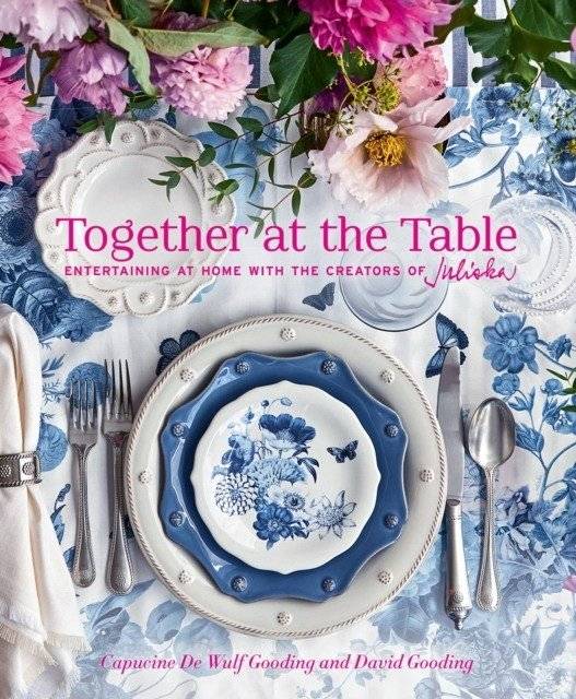 Together at the table | Together at the table