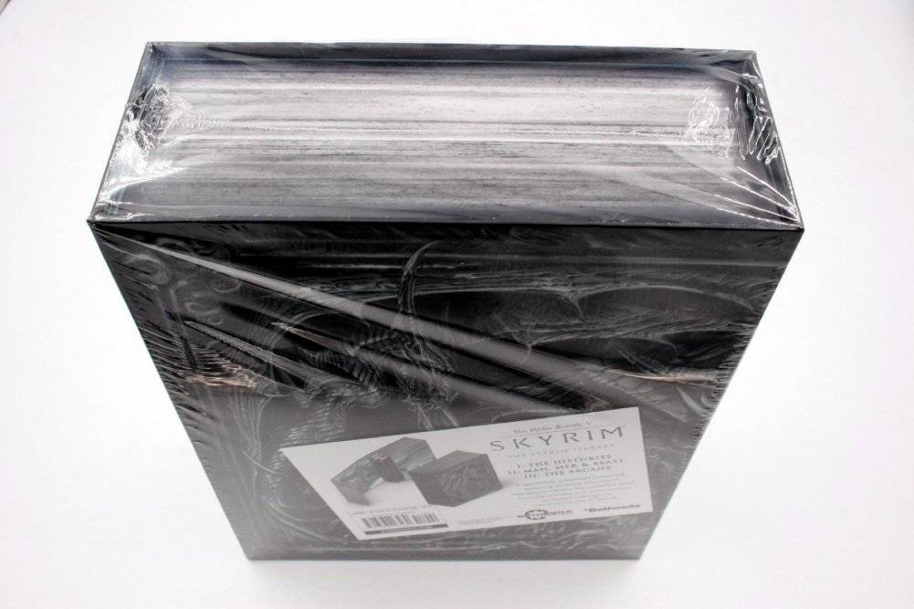 The Skyrim Library - Volumes I, II & III (Box Set) фото книги 4