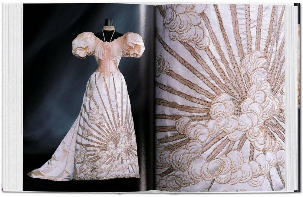 Fashion. A History from the 18th to the 20th Century фото книги 4